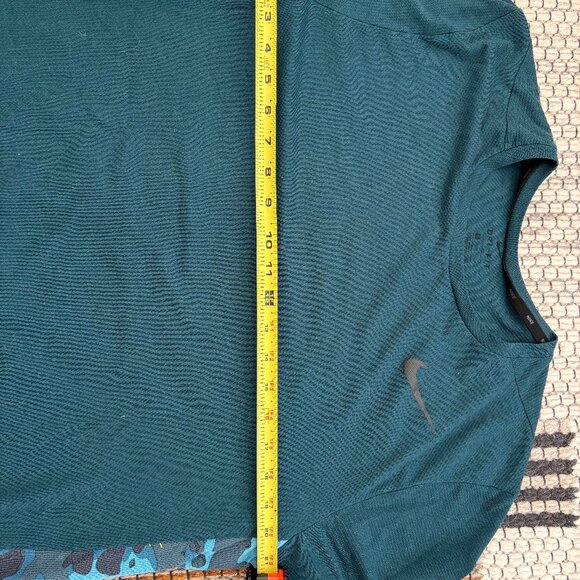 Nike Dri-FIT Performance Tee - Picture 4 of 4